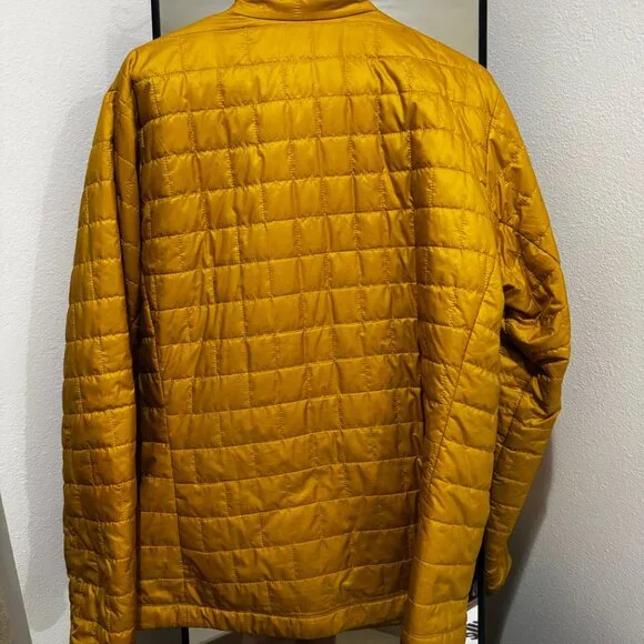 Patagonia Nano Puff Jacket – Men’s Large
